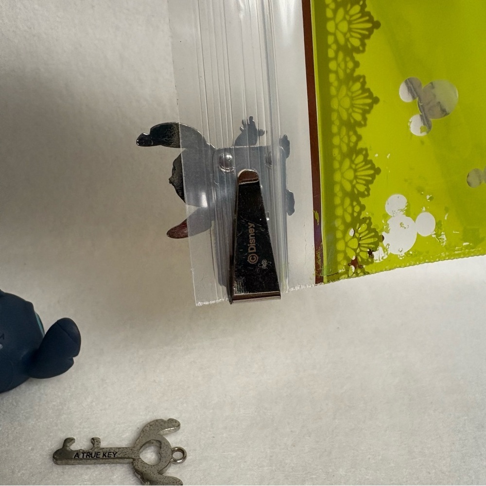 Set of 3 STITCH Pen Holder Key Plastic Key Cover Disney Japan - Picture 8 of 9